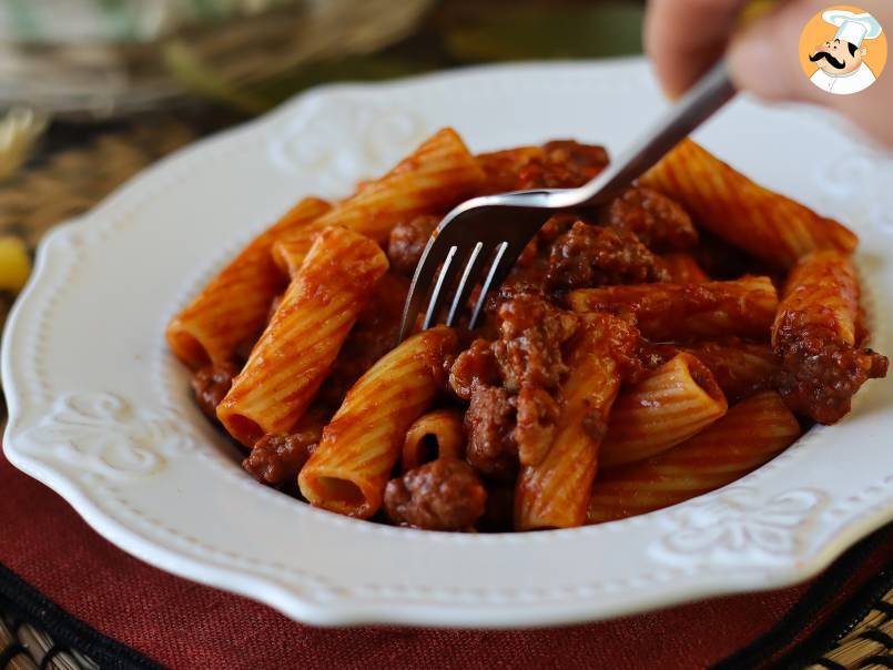 Macarrão ao molho de salsicha fresca (linguiça): um prato simples com sabor intenso - foto 3