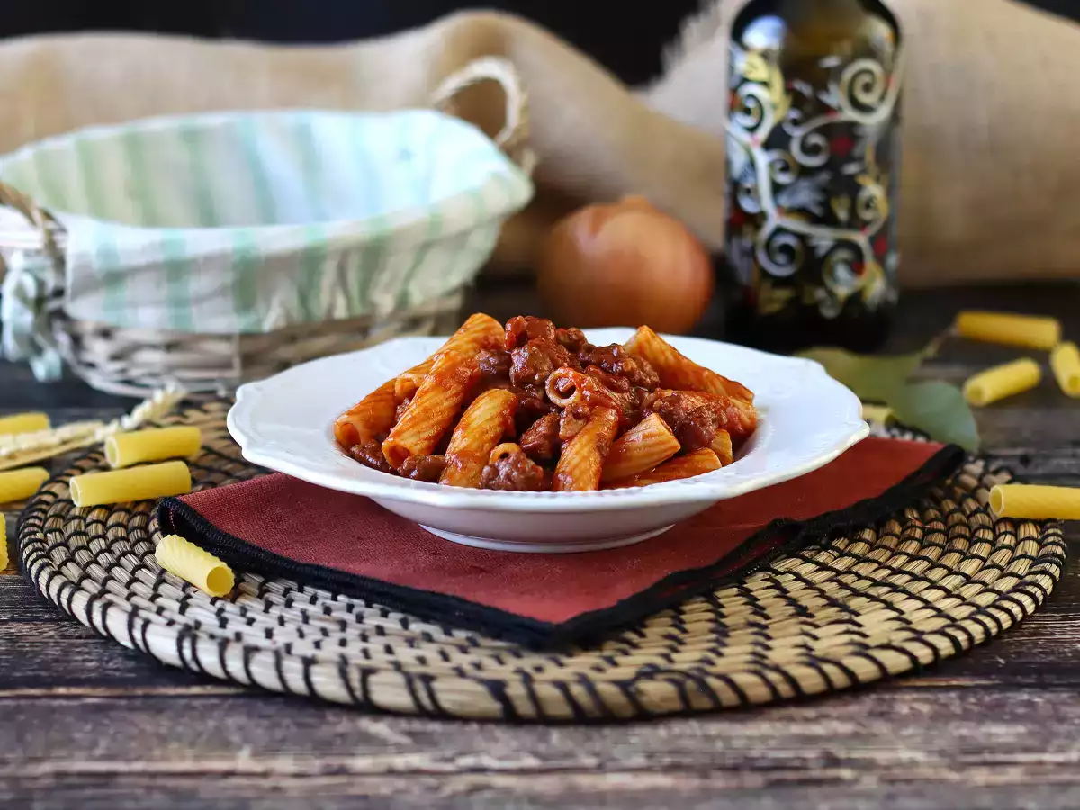 Macarrão ao molho de salsicha fresca (linguiça): um prato simples com sabor intenso - foto 7