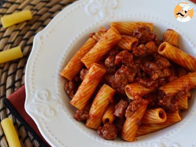 Macarrão ao molho de salsicha fresca (linguiça): um prato simples com sabor intenso - foto 2