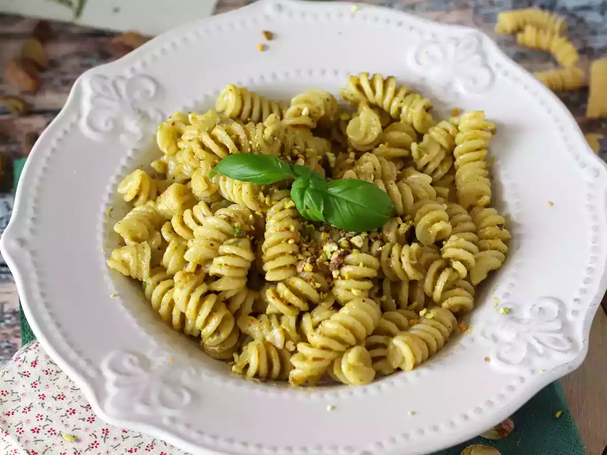 Macarrão ao molho pesto de pistache, uma receita deliciosa e fácil de preparar! - foto 3