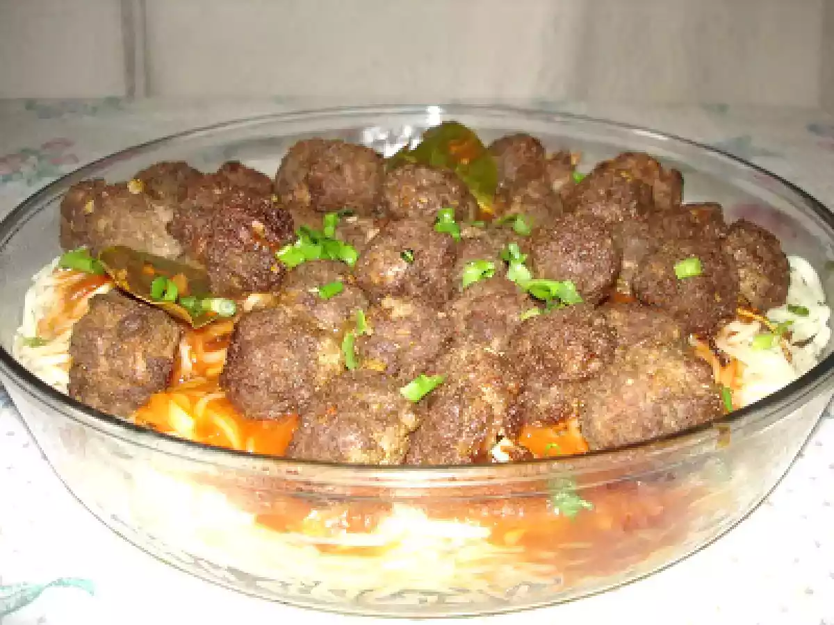 Macarrão com almondegas. - foto 2