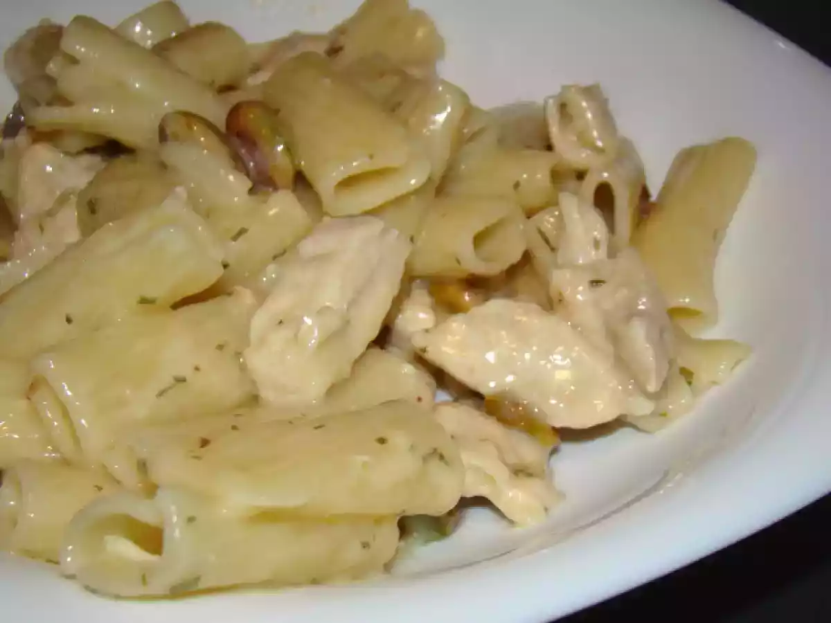Macarrão com Bife de Frango, Alecrim e Pistáchios - foto 4