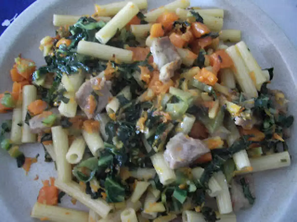 Macarrão com Borrego e Legumes
