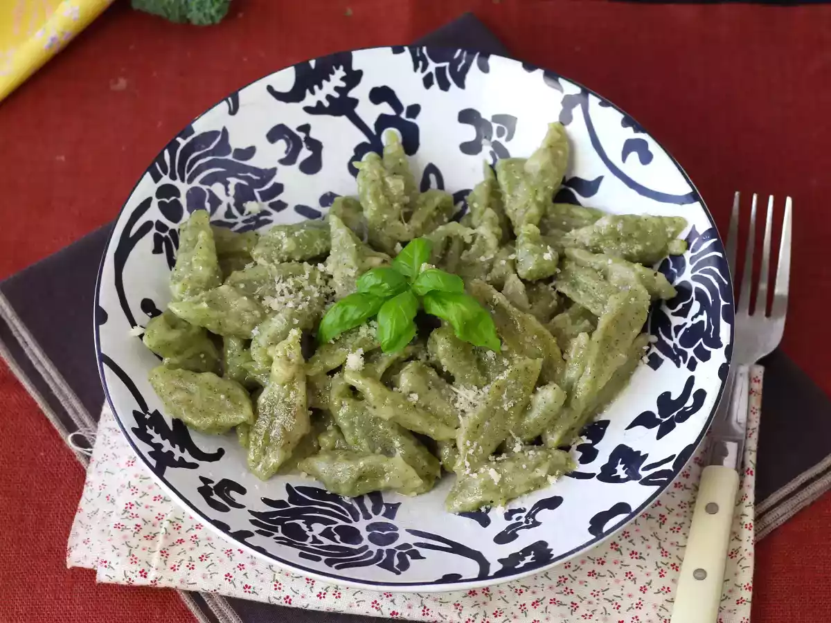 Macarrão com brócolis superfácil, feito com 2 ingredientes - foto 5