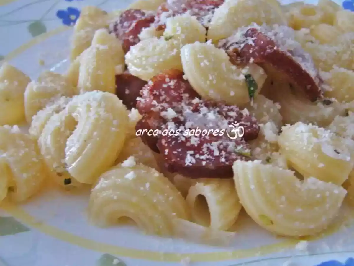 Macarrão com Chouriço