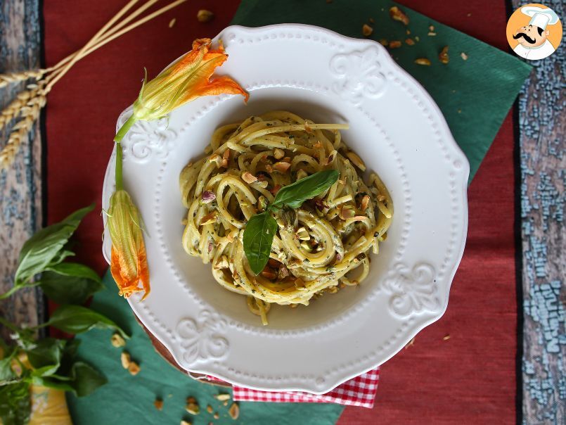 Macarrão com flor de abobrinha (curgete), ricota e pistache - foto 5