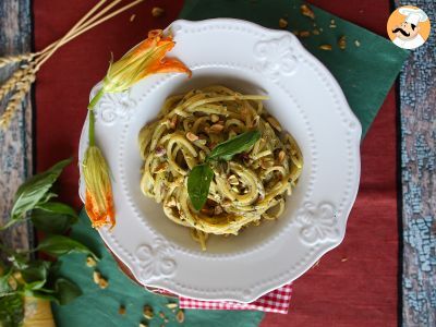 Macarrão com flor de abobrinha (curgete), ricota e pistache - foto 5