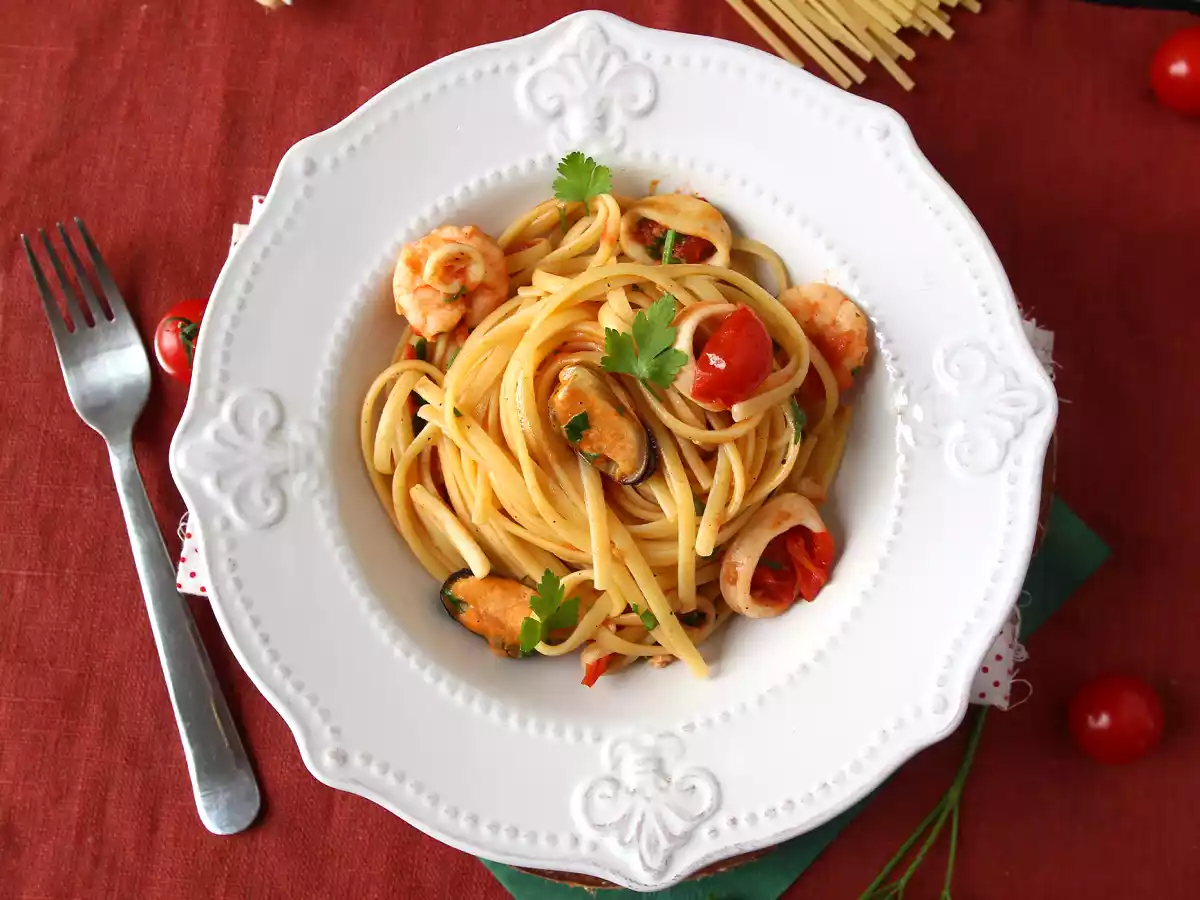 Macarrão com frutos do mar, um prato delicioso e rápido a preparar! - foto 5