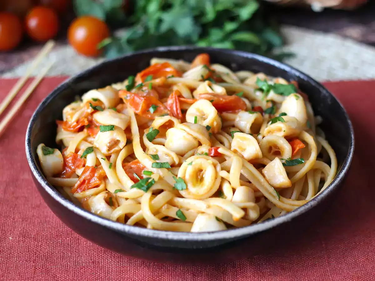 Macarrão com lula congelada e tomate-cereja: receita fácil - foto 4