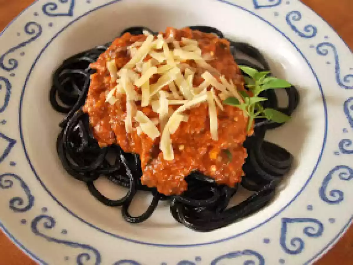 Macarrão com molho cremoso de berinjela