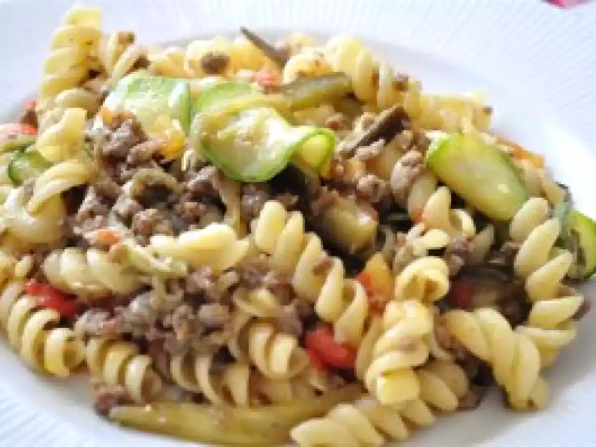 Macarrão com Molho de Abobrinha e Berinjela