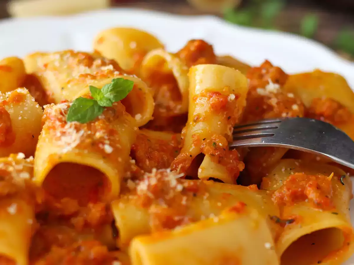 Macarrão com molho de pimentão e hortelã - foto 3