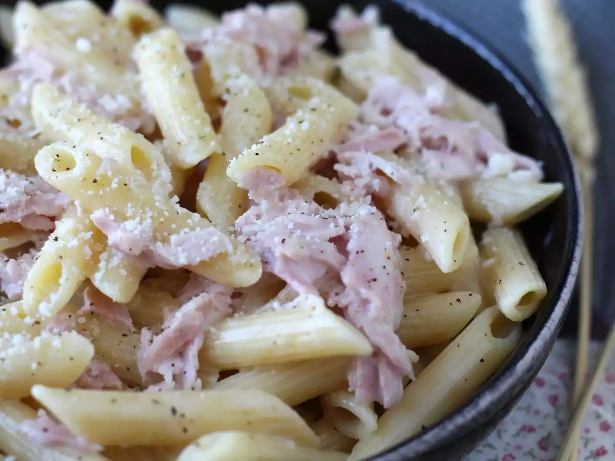 Macarrão com natas (creme de leite) e presunto: almoço rápido e saboroso - foto 4