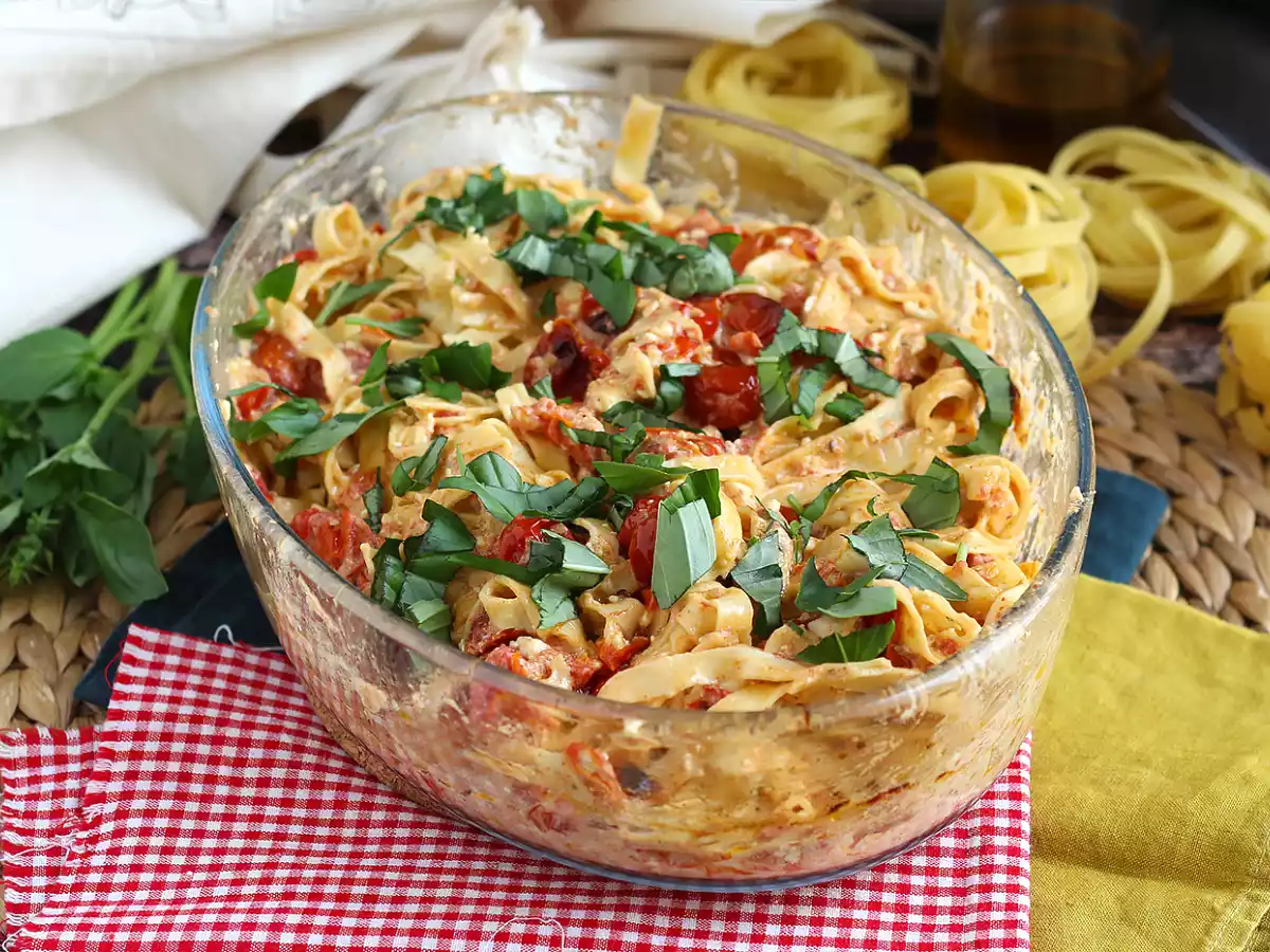 Macarrão com queijo feta assado - Baked feta pasta - foto 4