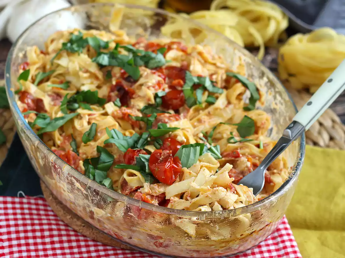 Macarrão com queijo feta assado - Baked feta pasta - foto 6