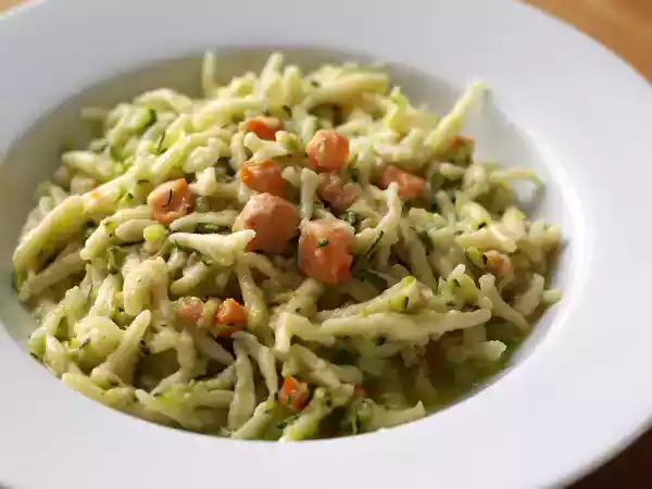 Receita Macarrão com salmão e curgete (abobrinha)