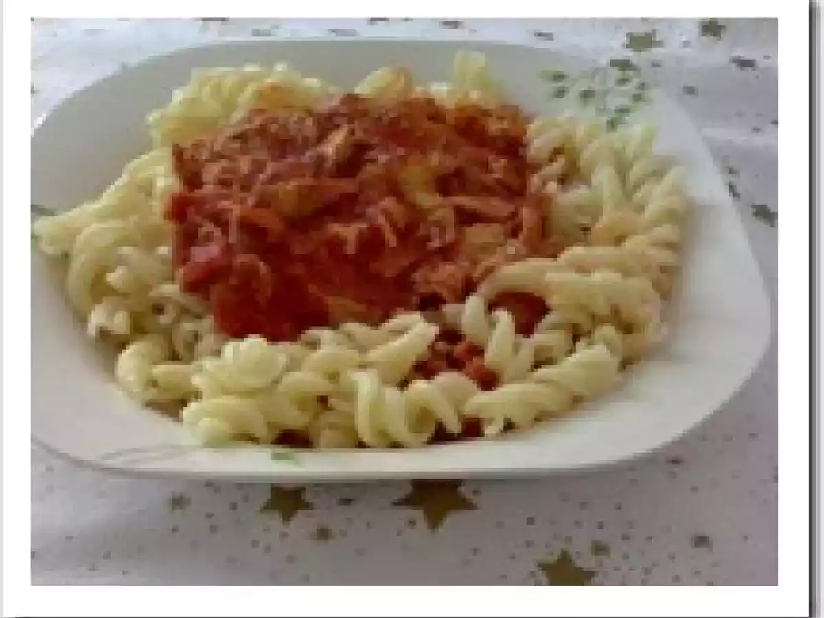 Macarrão com sobras de frango