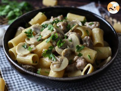 Macarrão cremoso com cogumelos e linguiça - foto 3