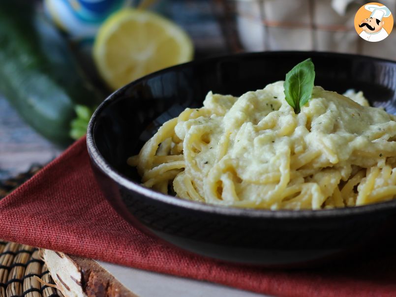 Macarrão cremoso com curgete (abobrinha) e iogurte grego - foto 3