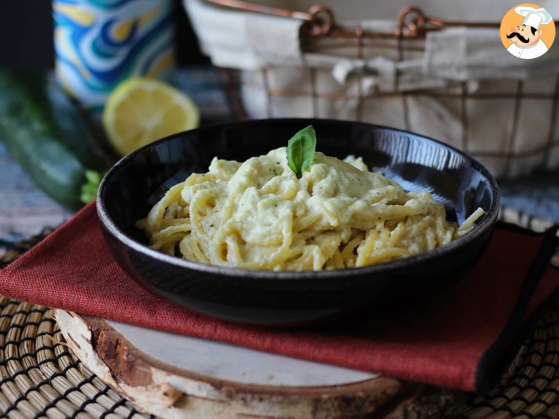 Macarrão cremoso com curgete (abobrinha) e iogurte grego - foto 4