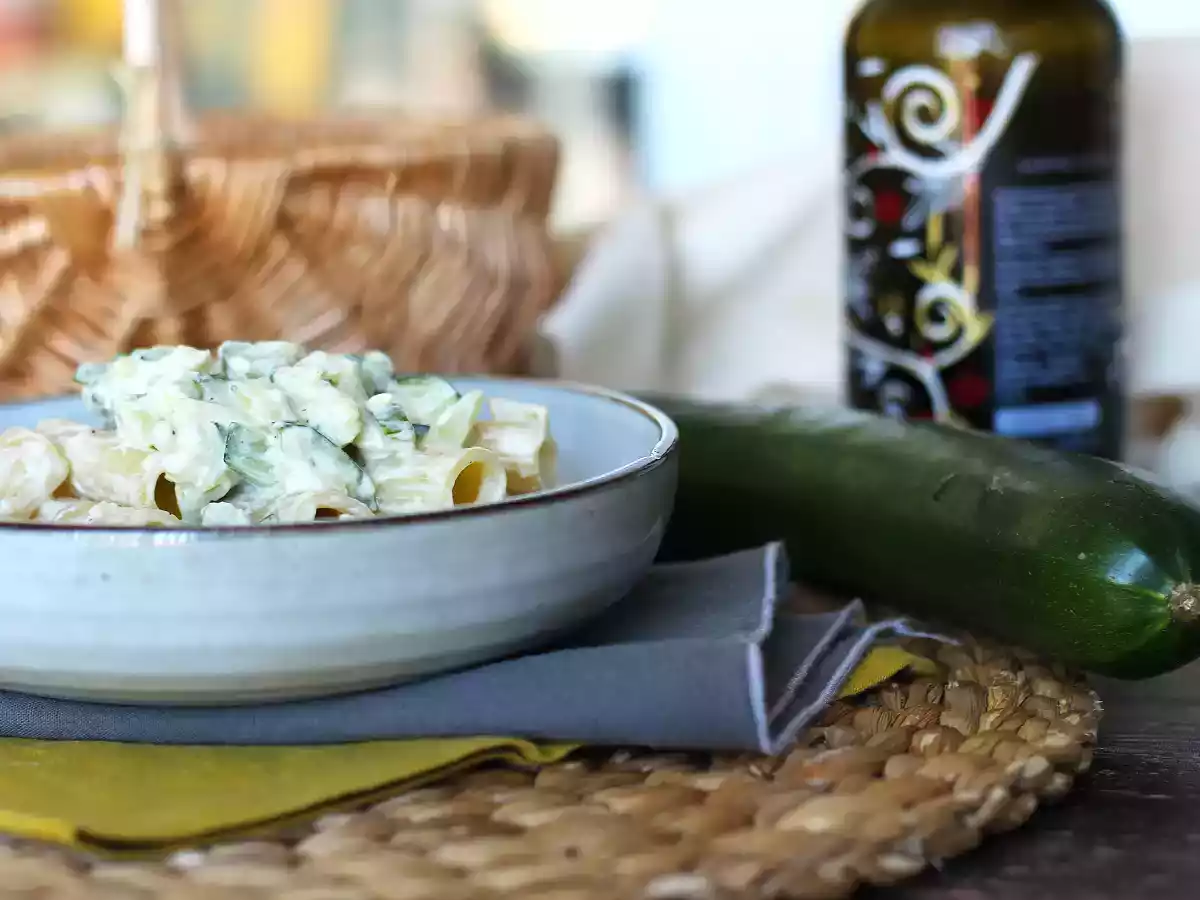 Macarrão cremoso com curgete (abobrinha), fácil e rápido a preparar! - foto 3