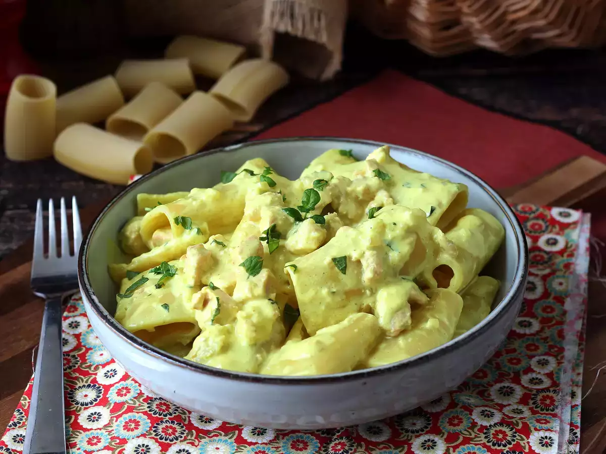 Macarrão cremoso com salmão, hortelã e açafrão - foto 4