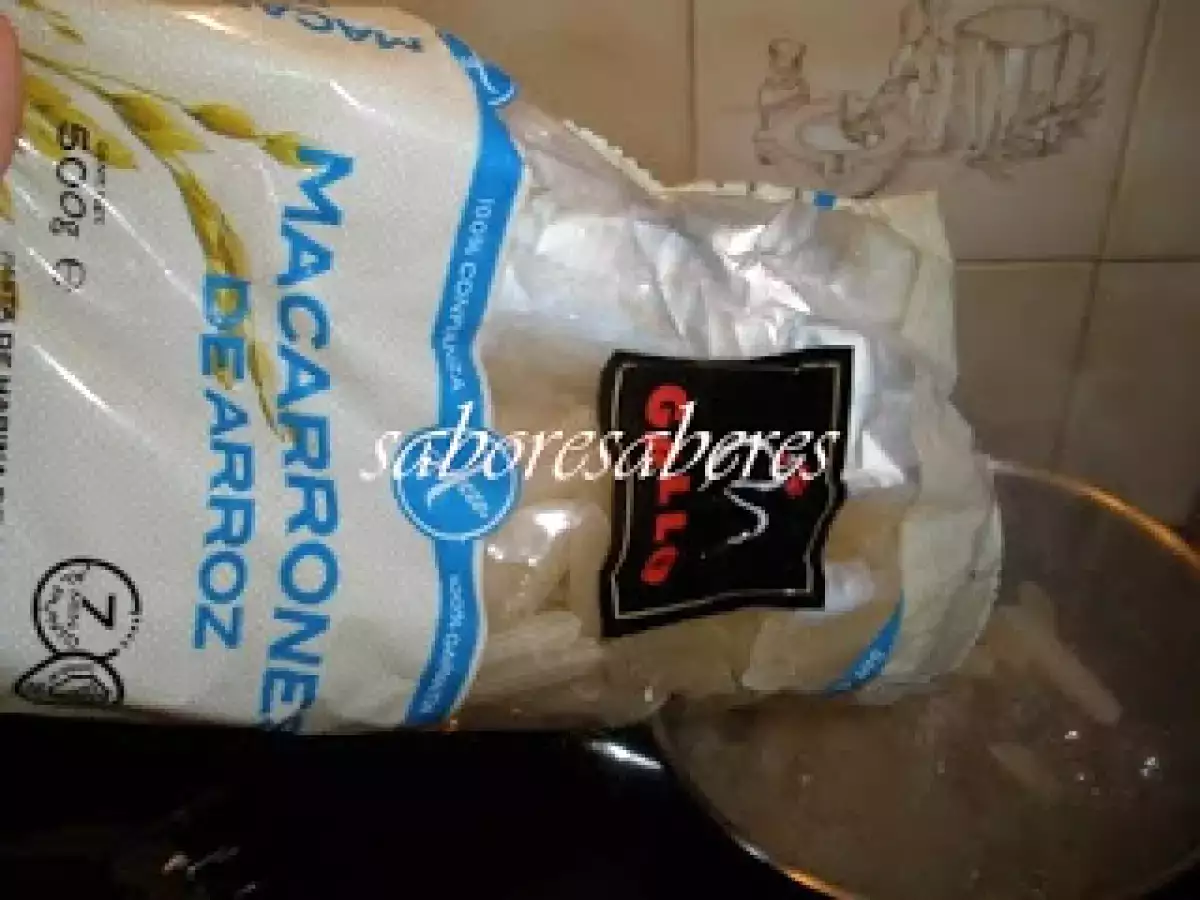 Macarrao de Arroz, Cogumelos frescos e Vegetais com Peru - Wok - foto 2