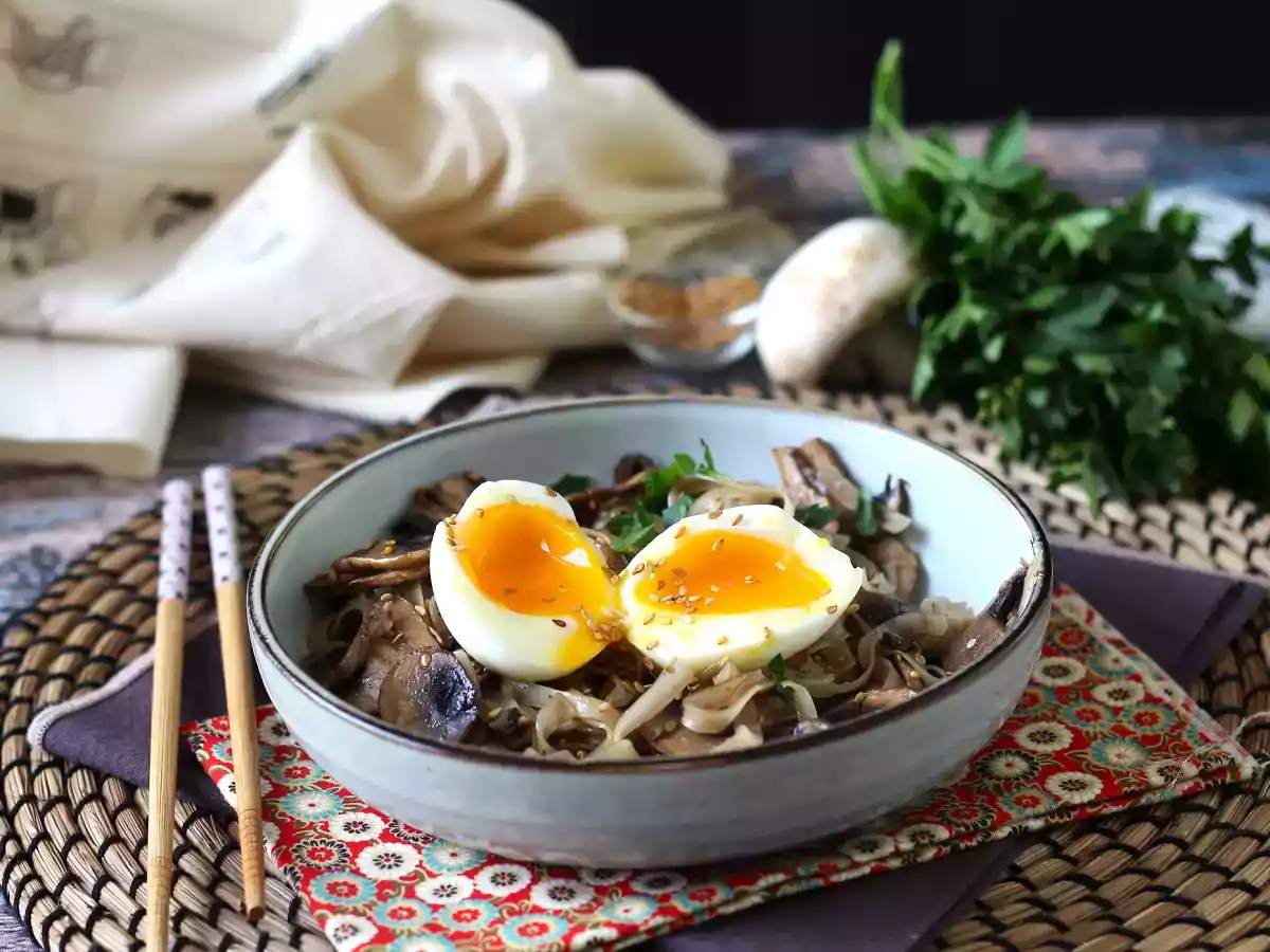 Macarrão de arroz com cogumelo e ovo - foto 3