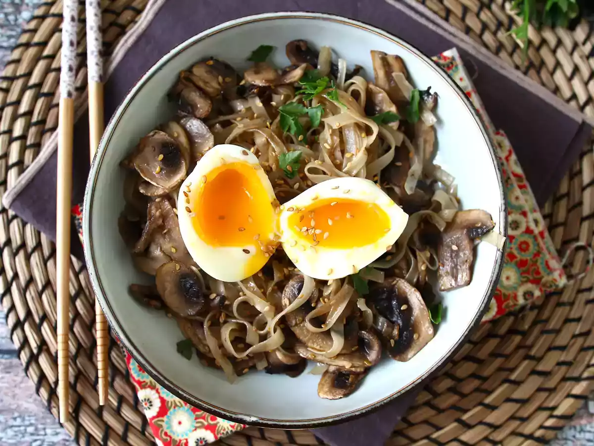 Macarrão de arroz com cogumelo e ovo - foto 6