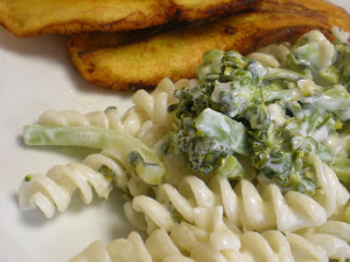 MACARRÃO DE ARROZ(BIFUM) AO CREME DE BRÓCOLIS E ABOBRINHA