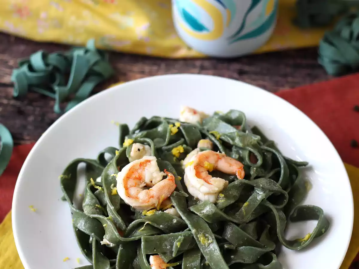 Macarrão de espirulina com camarão e limão: Sabor sofisticado e nutrição extra! - foto 2