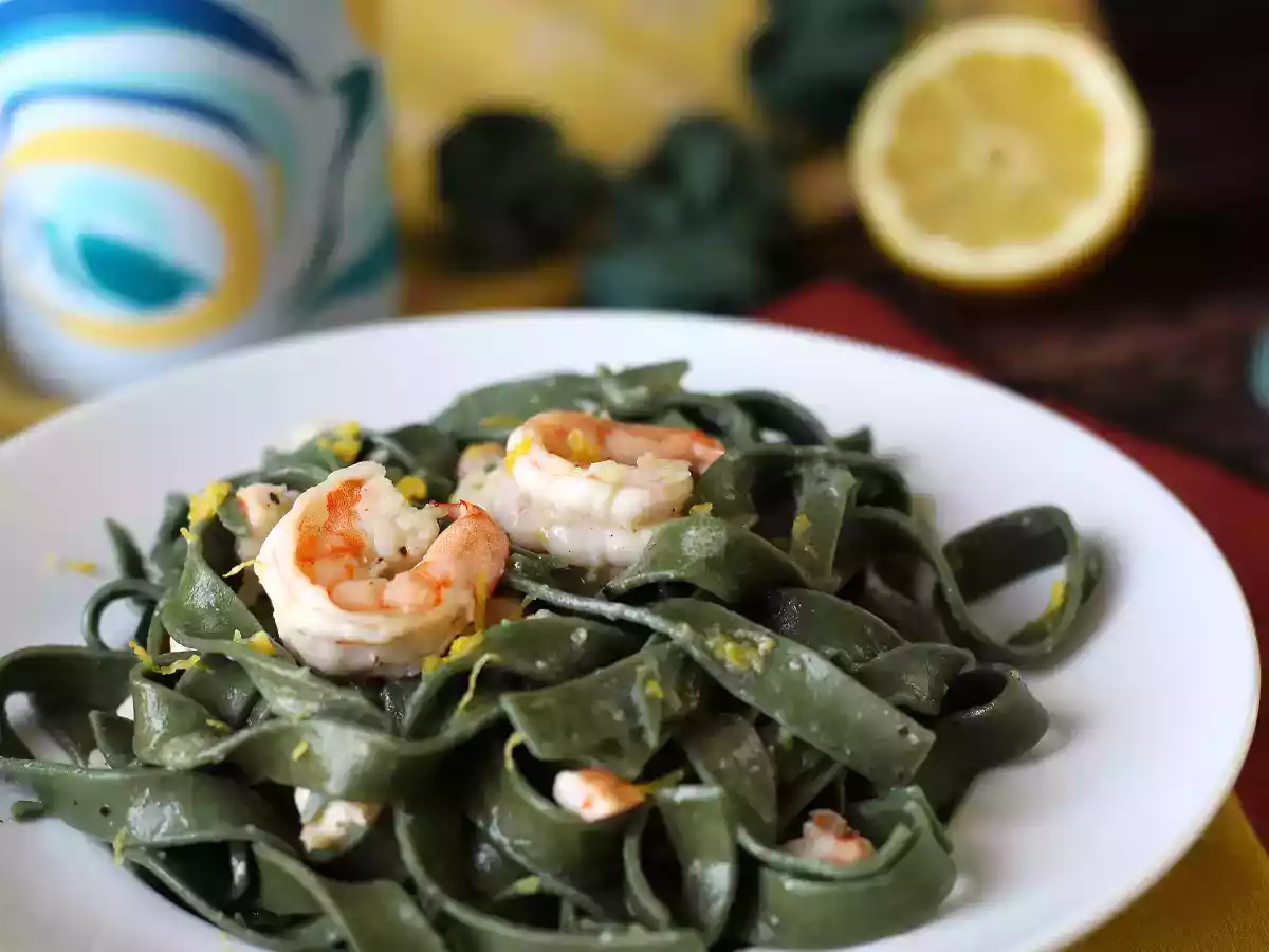 Macarrão de espirulina com camarão e limão: Sabor sofisticado e nutrição extra! - foto 3