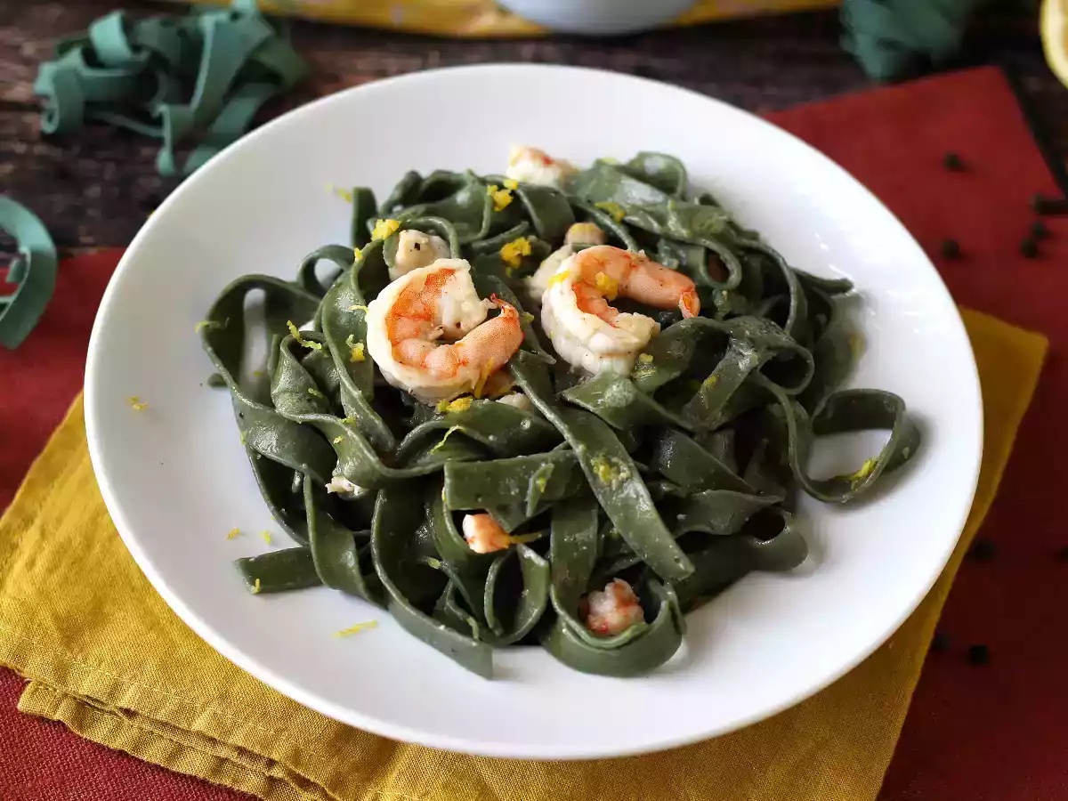 Macarrão de espirulina com camarão e limão: Sabor sofisticado e nutrição extra! - foto 5