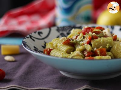 Macarrão frio com creme de abacate, amêndoas e tomate cereja - foto 3