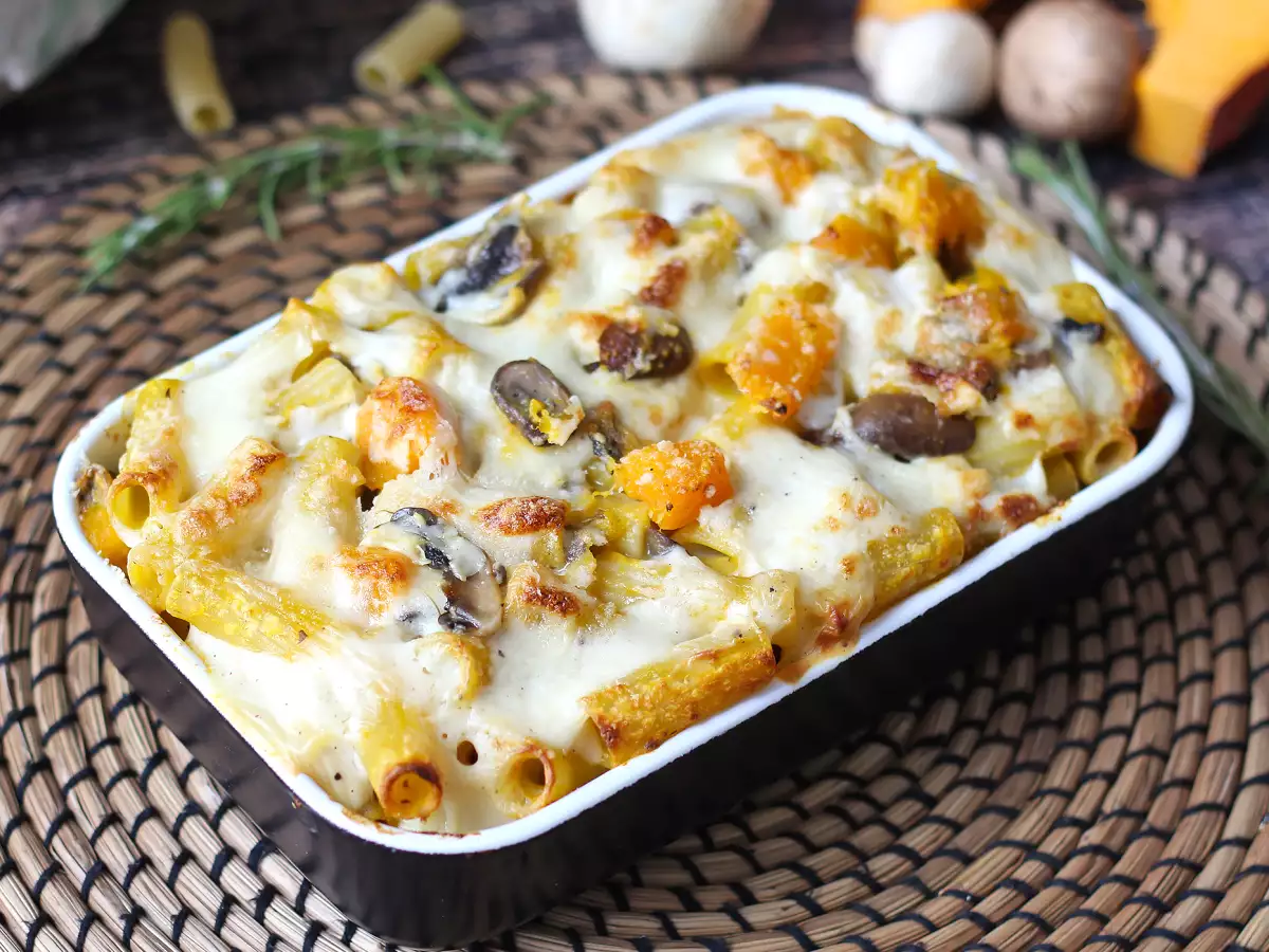 Macarrão gratinado com abóbora, cogumelos e molho bechamel - foto 6