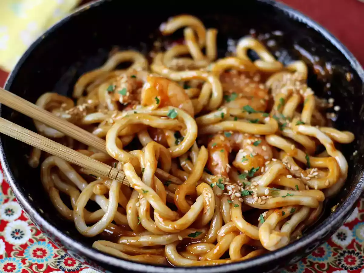 Macarrão udon com camarão ao molho de amendoim picante - foto 7