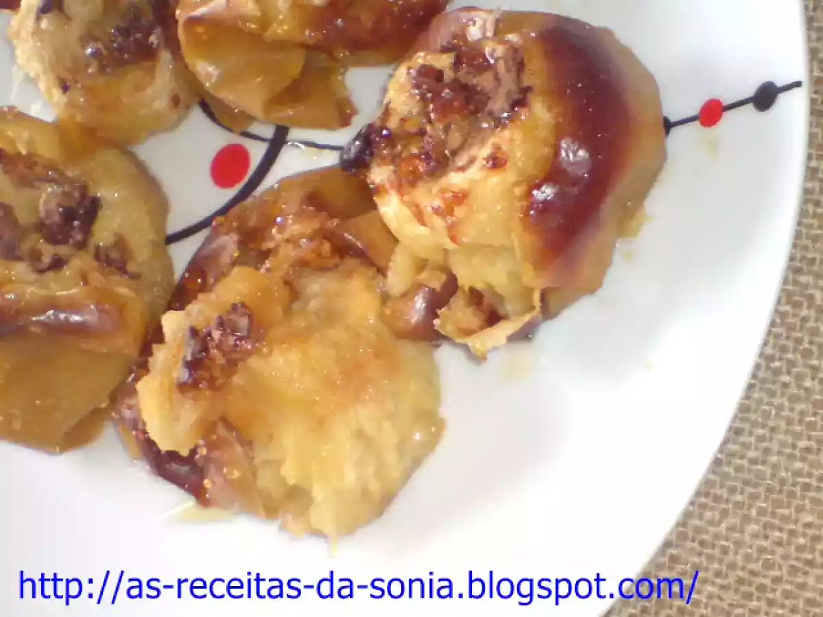 Maças assadas no forno com canela, nozes e Mel - foto 2