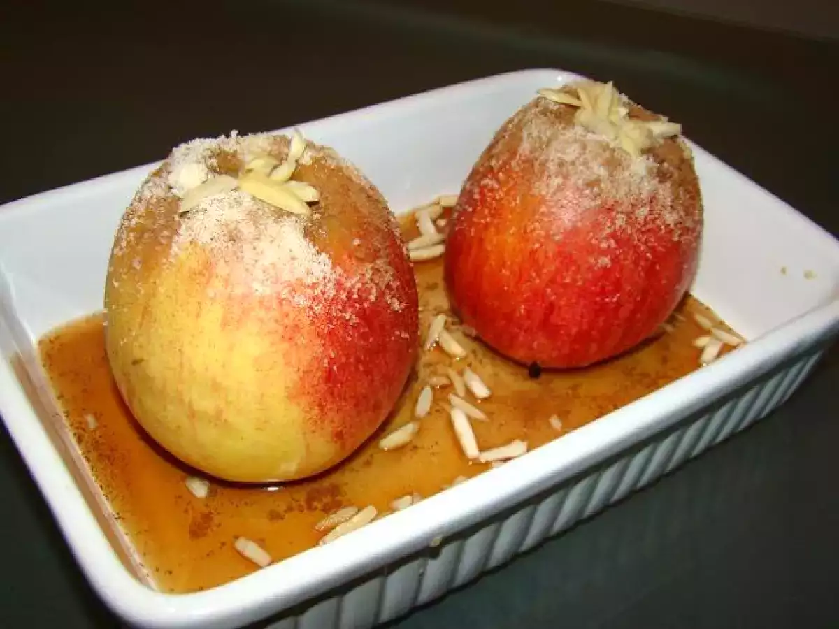 Maçãs assadas no forno com Ginja, Canela, Amêndoa e Crocante de Amendoim - foto 2