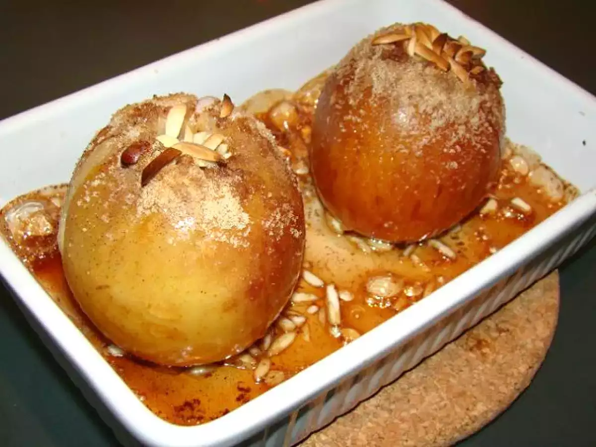 Maçãs assadas no forno com Ginja, Canela, Amêndoa e Crocante de Amendoim - foto 4