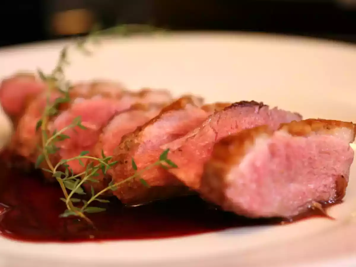 Magret de Canard aux Framboises - Peito de pato ao molho de framboesas - foto 2