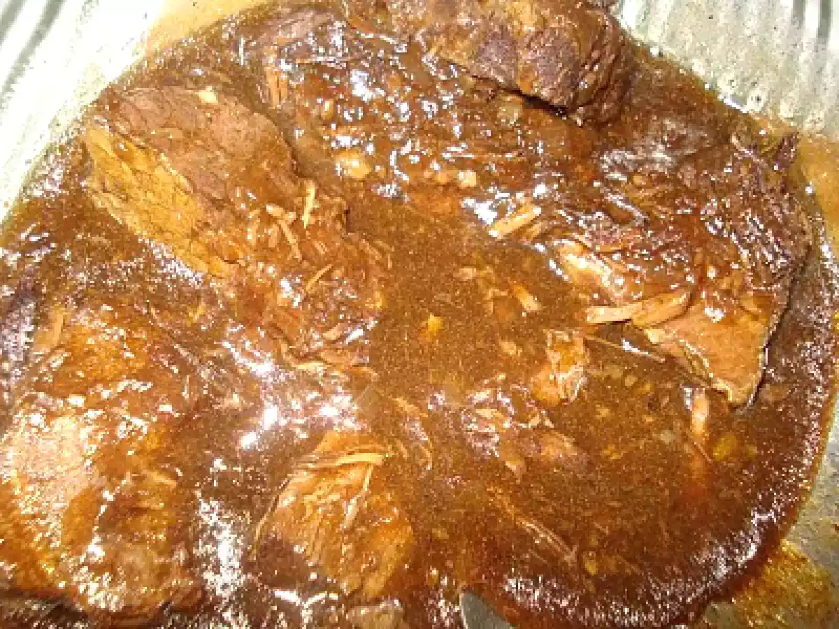 Maminha com molho Shoyo e Cebola roxa.