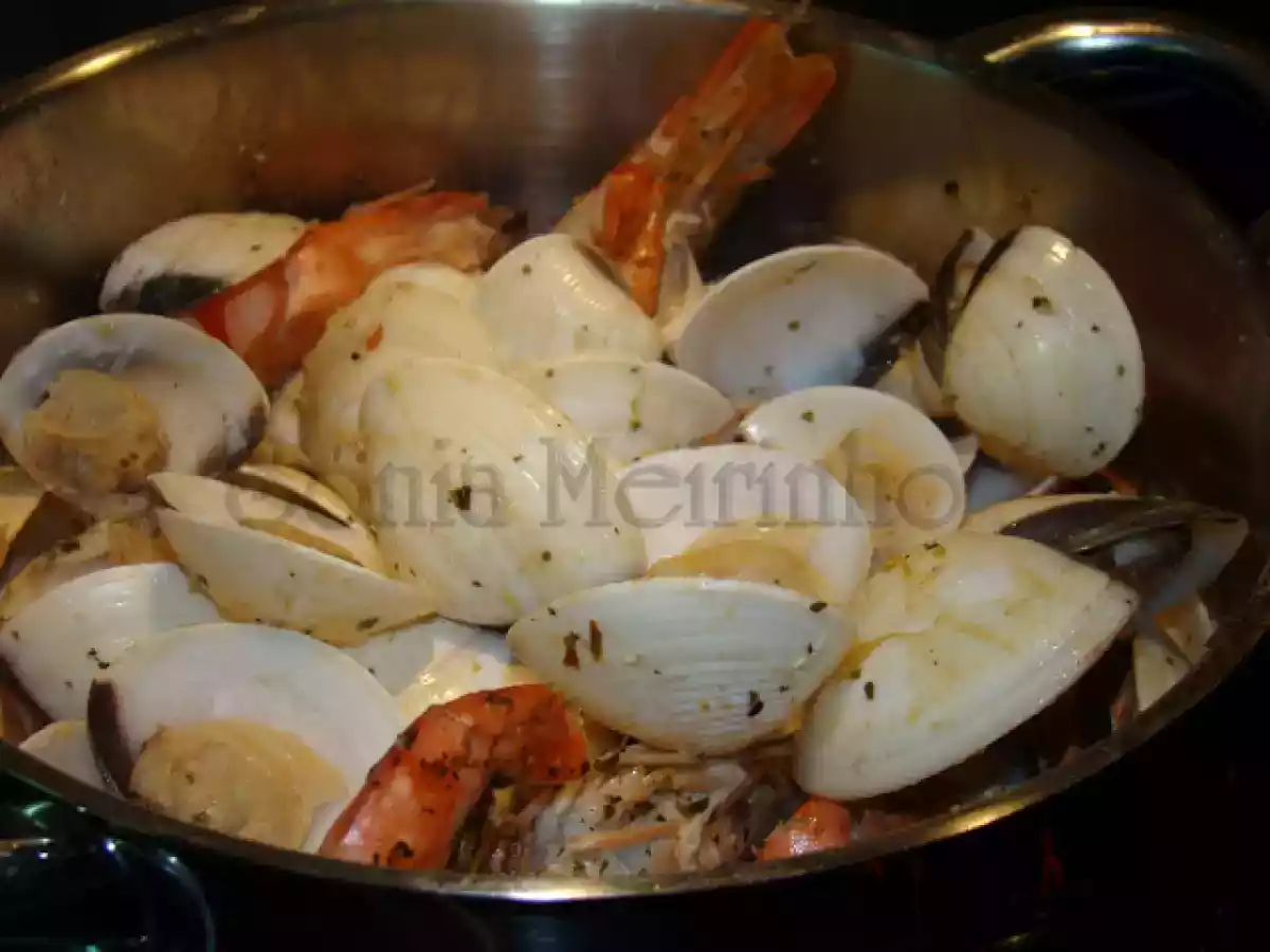 Mariscada de Camarão e Amêijoas acompanhado de Massas Pontinha - foto 2