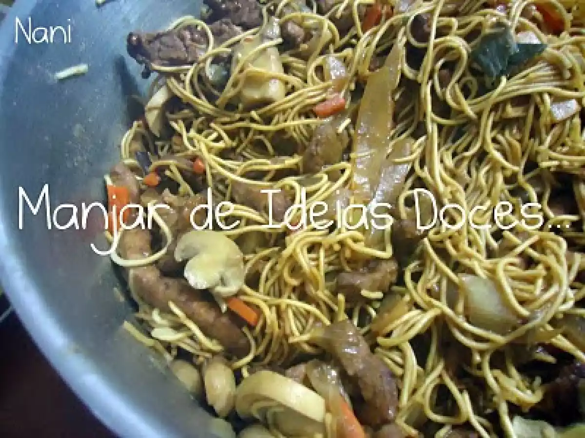 Massa Chinesa com Carne de Porco e Legumes - foto 2