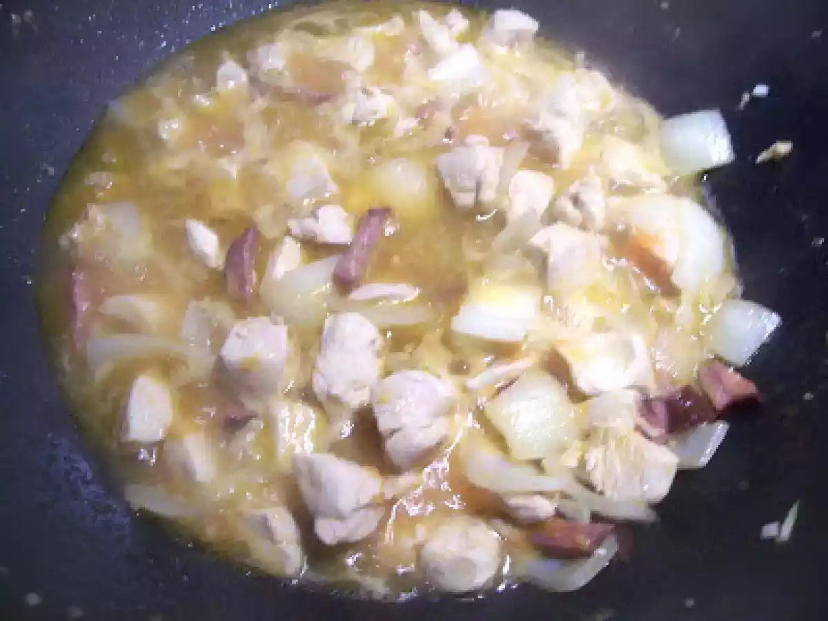 MASSA CHINESA COM FRANGO NA WOK
