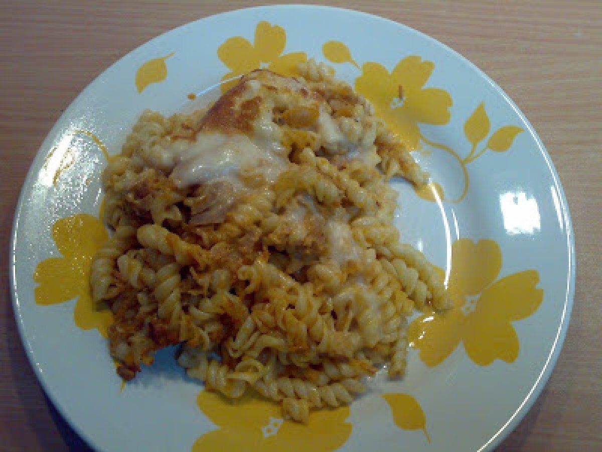 MASSA COM ATUM GRATINADA