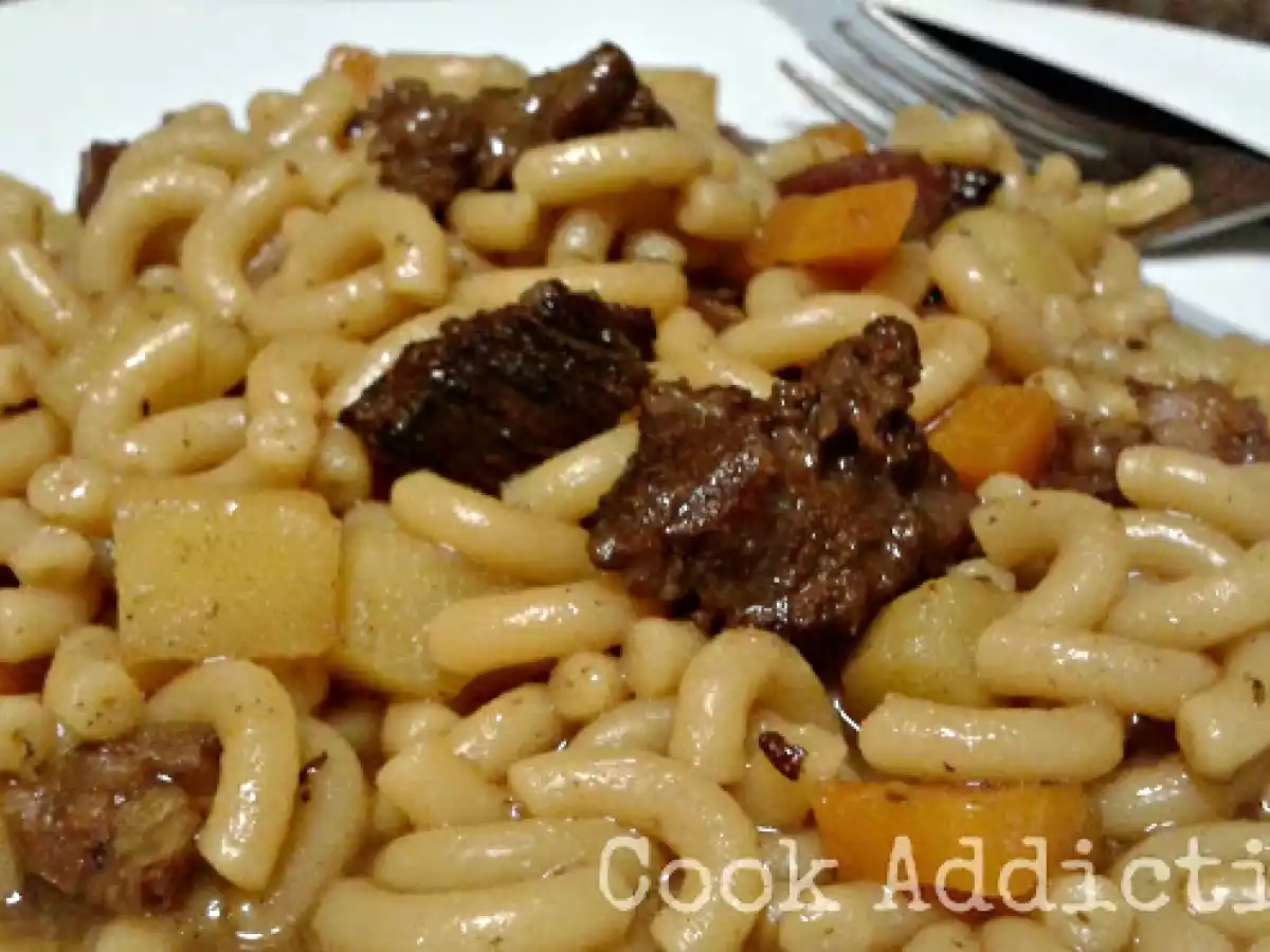 Massa com carne de vaca
