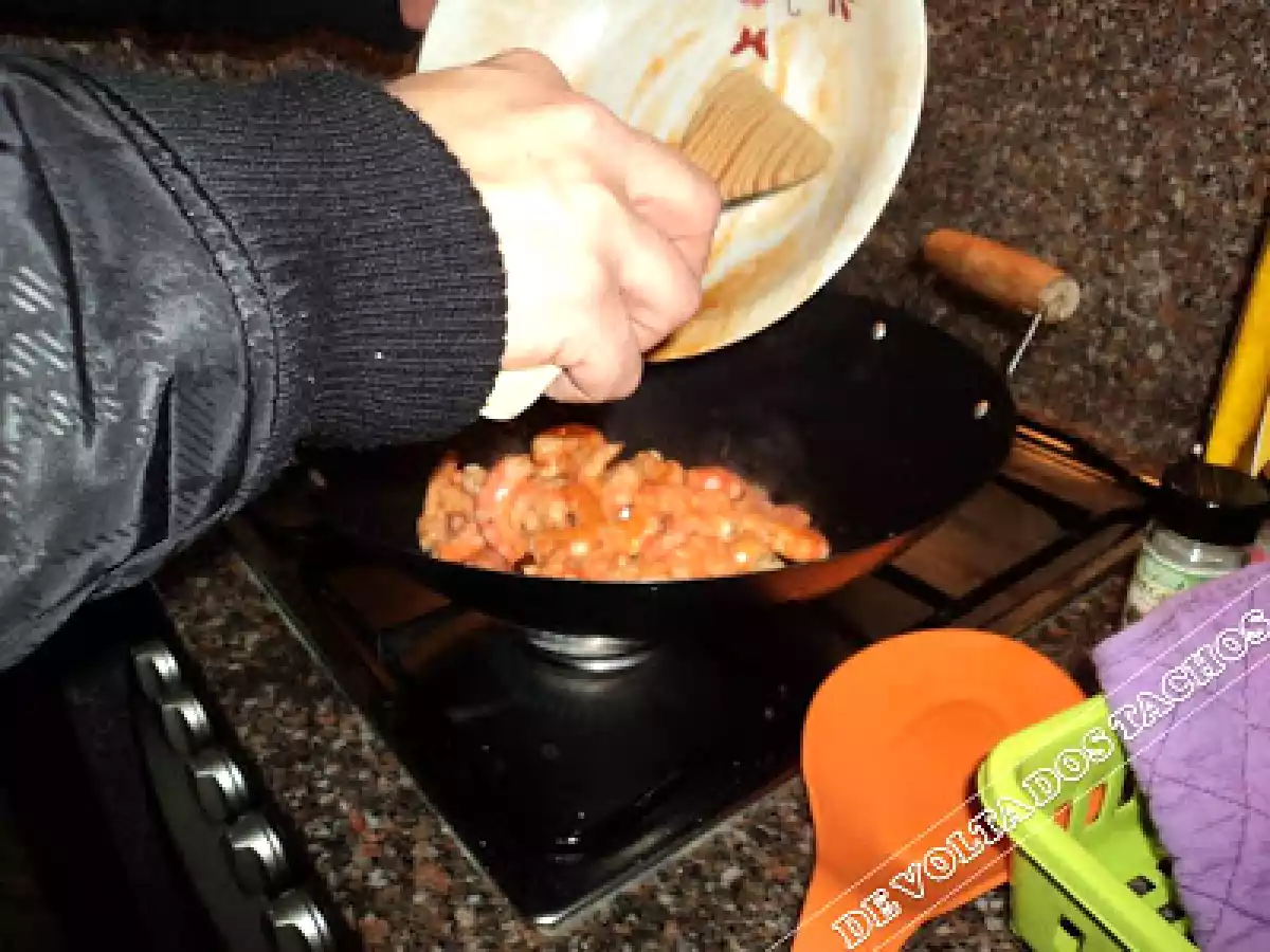 MASSA COM GAMBAS PICANTES À D. - foto 4