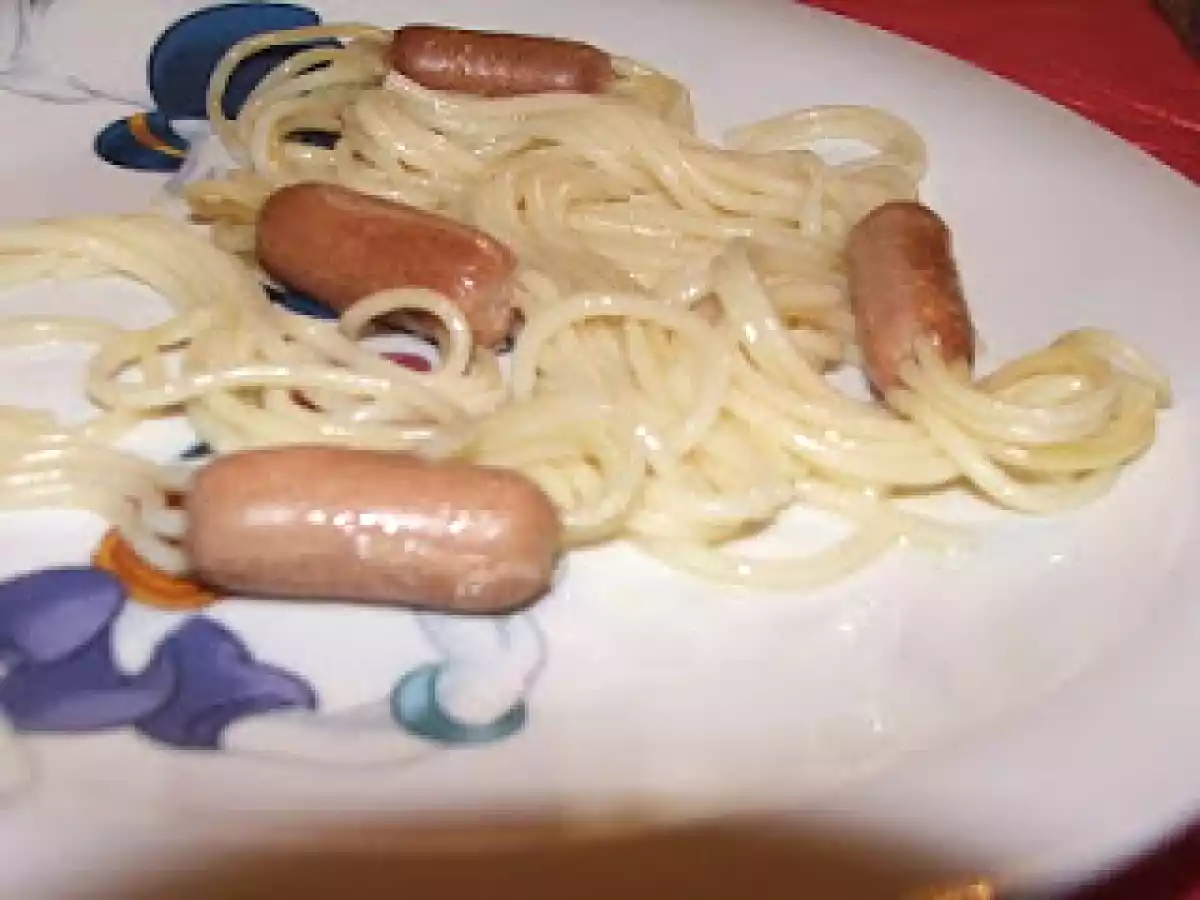 Massa com salsichas