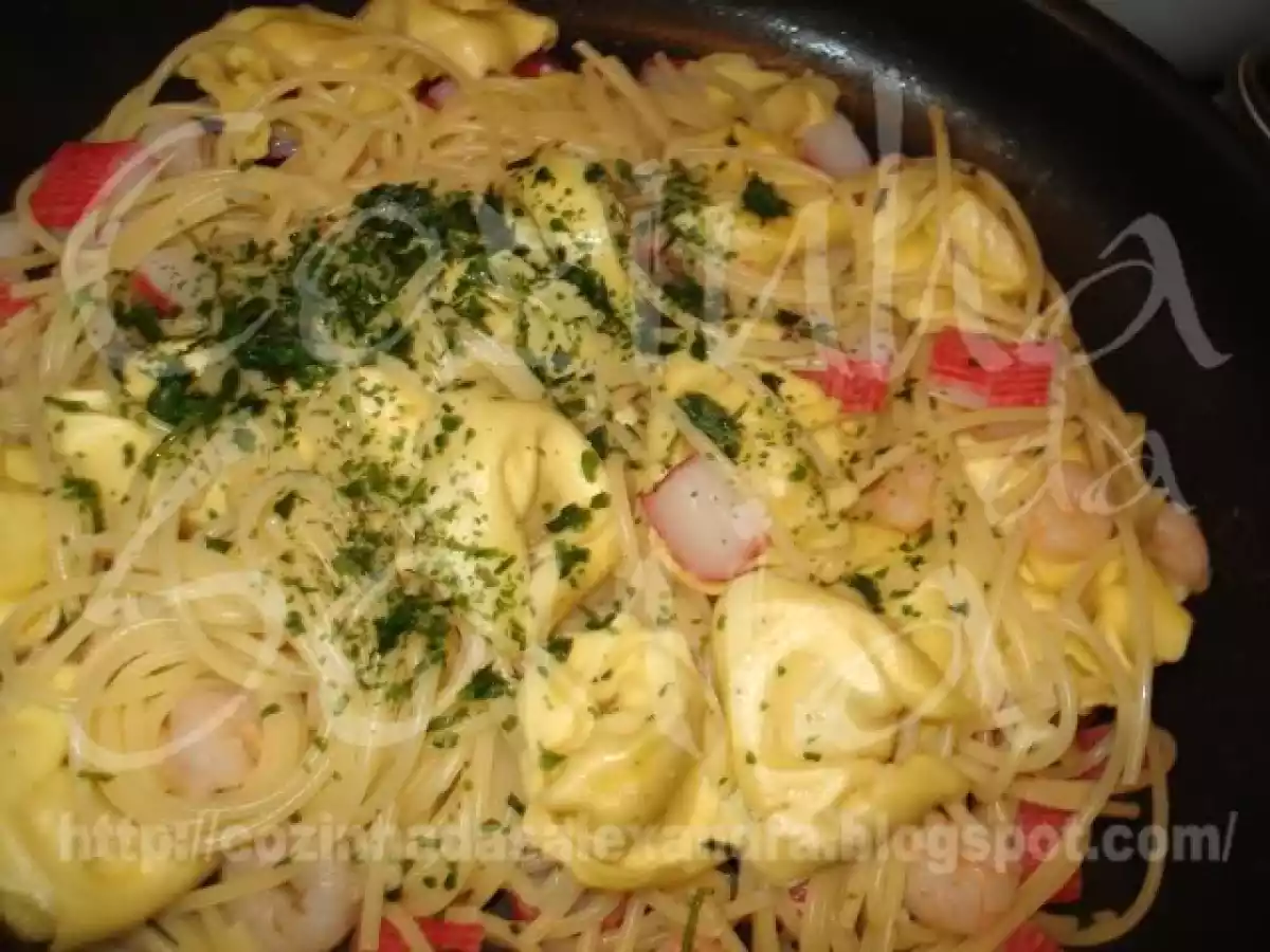 MASSA DE DELICIAS E MIOLO DE CAMARÃO ENRIQUECIDA COM TORTELLINIS...