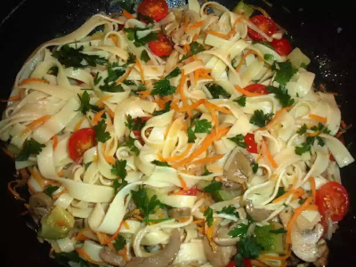 Massa de Vegetais na Wok - foto 2